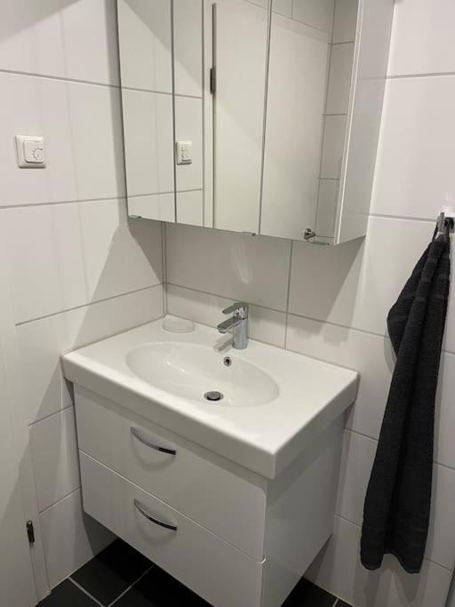 Neu Sanierte Wohnung Fuer 2-4 P Eschwege Bagian luar foto